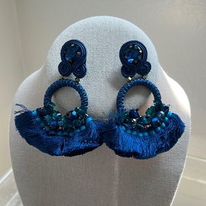 Very cute blue earring